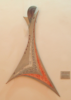 installazione_scultura_alluminio